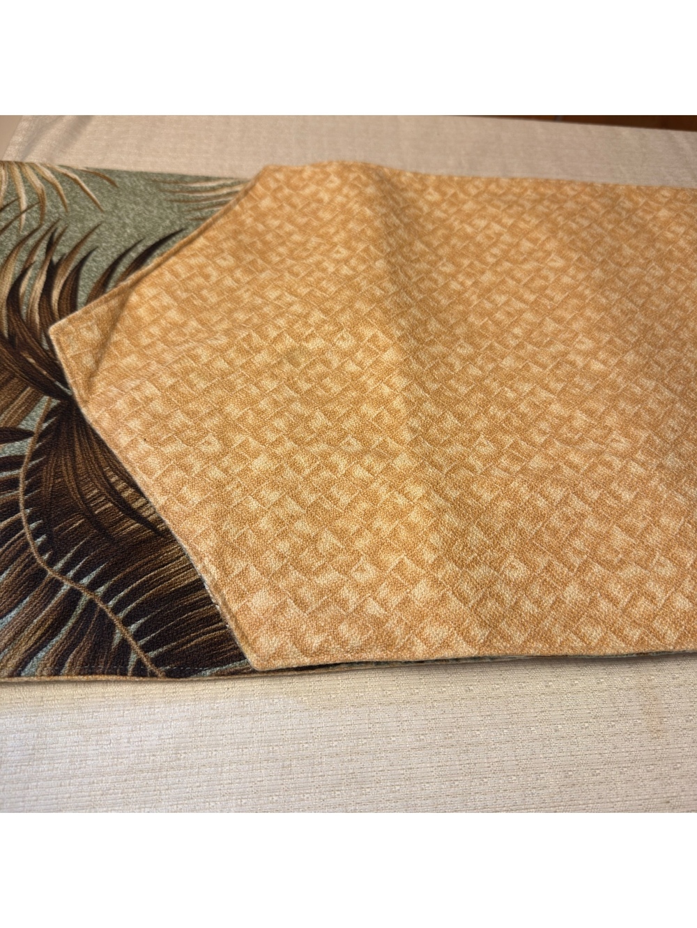 Reversible Tropical Palm Leaf Table Runner 13 x 71 Woven Wicker Coastal Decor - Picture 5 of 6